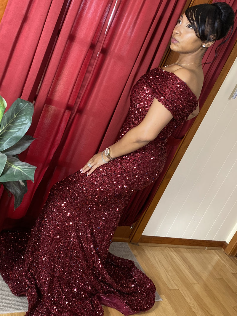 Rae Sequins One-Shoulder Gown